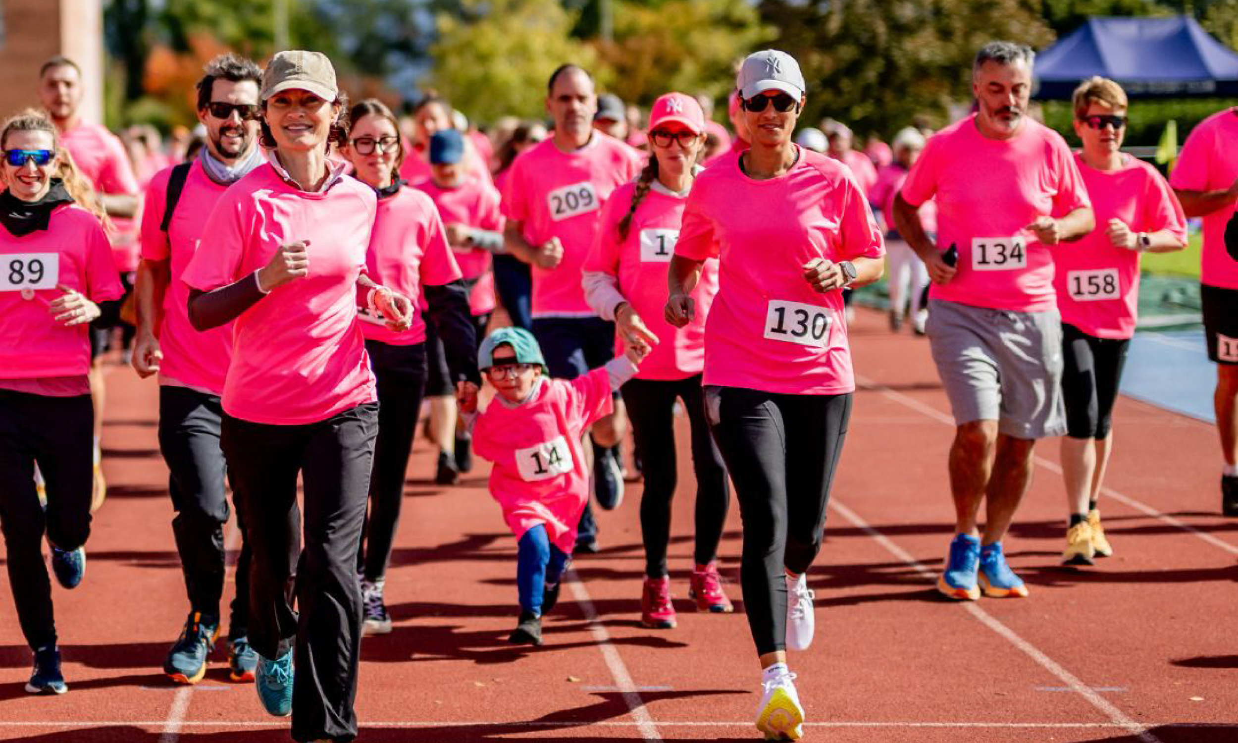 GEF_1759840293573_2500x1500 Portez du Rose, Courez pour la Cause !